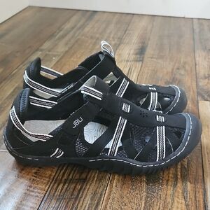 JBU Womens Black and White Water Shoes‎